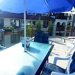 La Terrace Sea View *