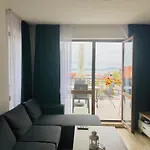 La Terrace Sea View Апартамент
