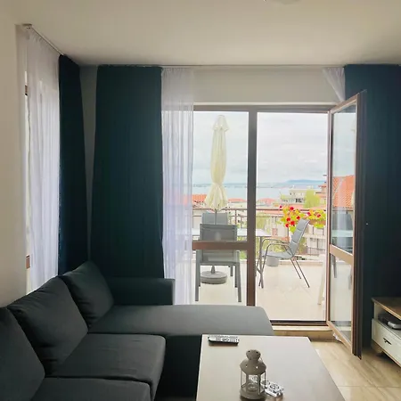 La Terrace Sea View 公寓